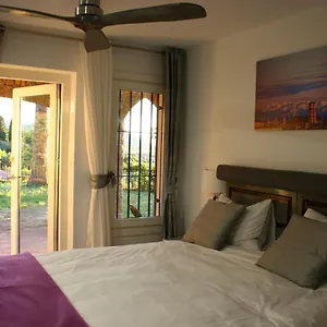 Premium Bed and breakfast Premià de Dalt